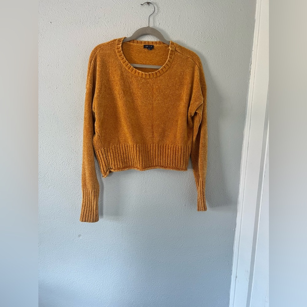 Soft Golden Cropped Sweater